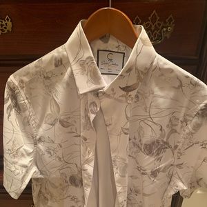 New Miami Beach Wear a beautiful item with such detail. size xl fits like a L